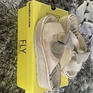BADE954FLY ***NO LOWBALL OFFERS — PLEASE DONT WASTE MY TIME*****